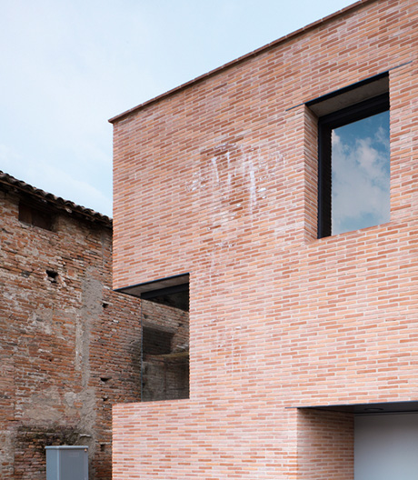 Inside-Out-Effekt: Umbau eines Renaissance-Klosters in der italienischen Kleinstadt Gonzaga.