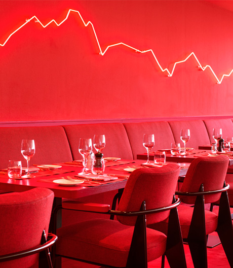 Neon hinter Salzwand: Rolf Sachs' neues Restaurant im Dolder Grand Hotel.