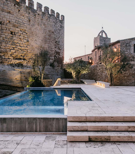 Architektonischer Rückzugsort: Das Castello di Peratallada wurde zur Ferienresidenz umgebaut.