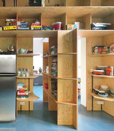 Filmreifer Auftritt: Wie Drehtüren und barocke Versteckspiele eine Schule in ein Wohnbau verwandeln.