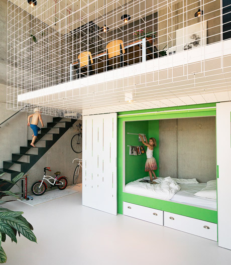 FABRICations mit einem farbenfrohen Projekt in Amsterdam
