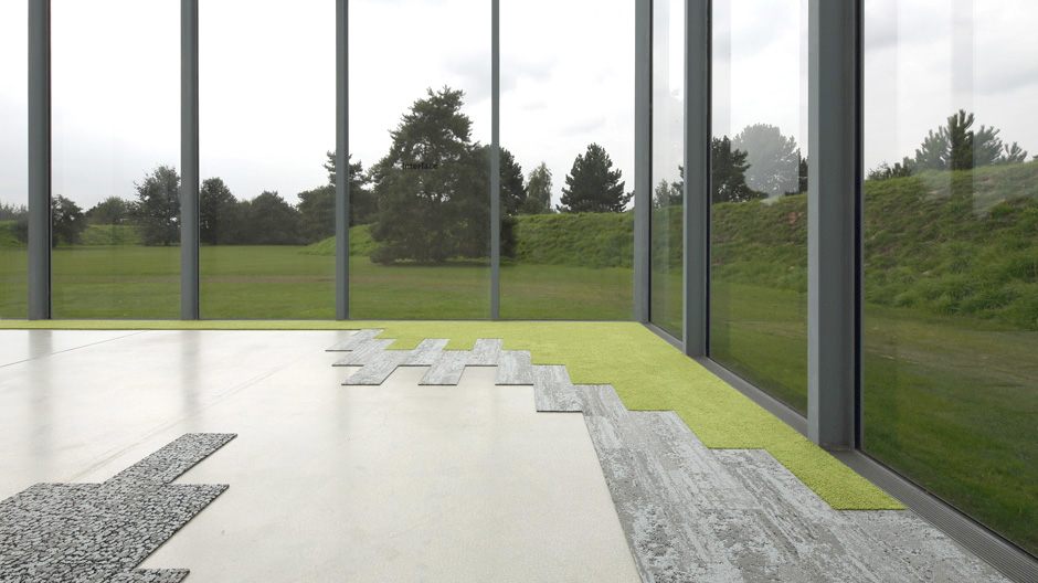 Urbanität und Natur im Zusammenspiel inspirierten David Oakey zu seiner neuen Teppichfliesenkollektion für Interface.