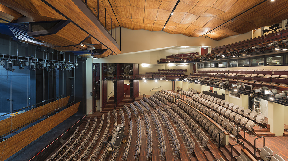Ein neuer Freischwinger für den alten: Das Theater Basel bleibt seiner Sitztradition treu.