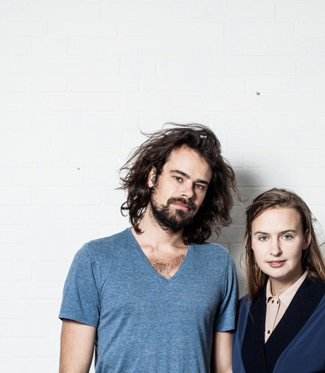 Vier Jahre haben Studio Drift getüftelt, damit ihr Lichtobjekt Shylight das Ballett der Blüten nachtanzen kann.