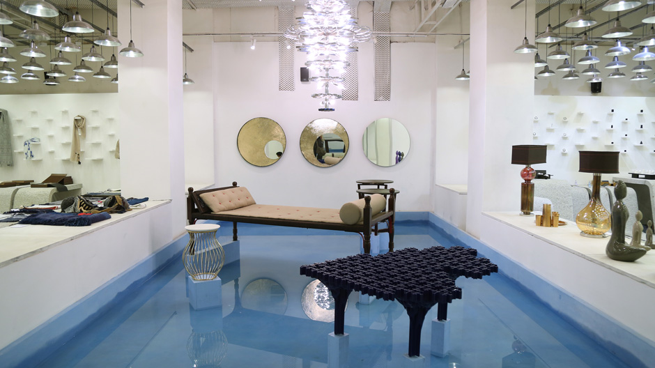 Die Non-Profit-Organisation für Nachwuchsdesigner untersucht Herstellungsbedingungen von Designprodukten.