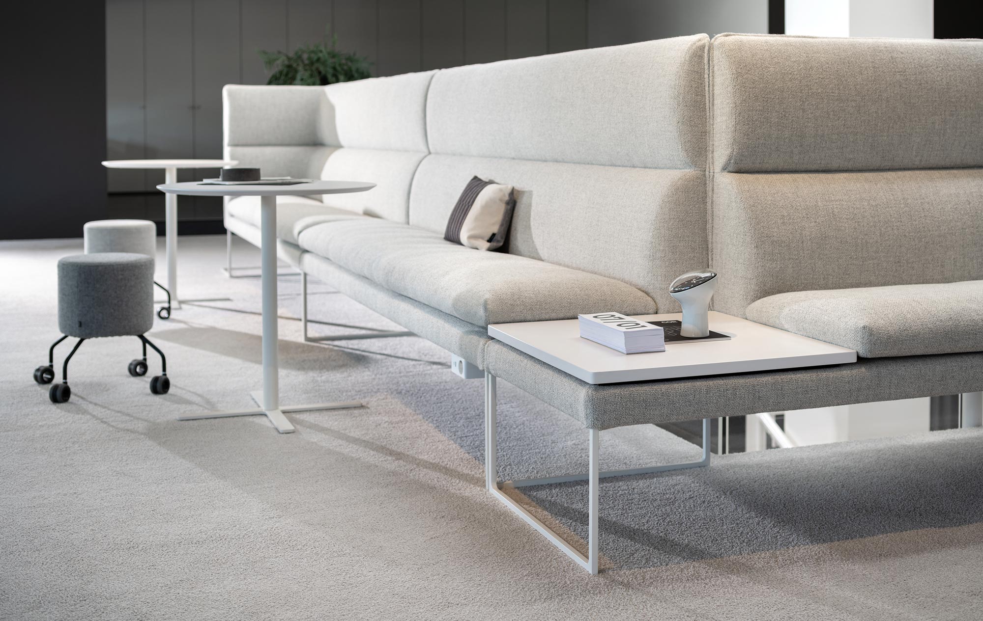 COR erweitert die Möbelfamilie Mell von Jehs+Laub