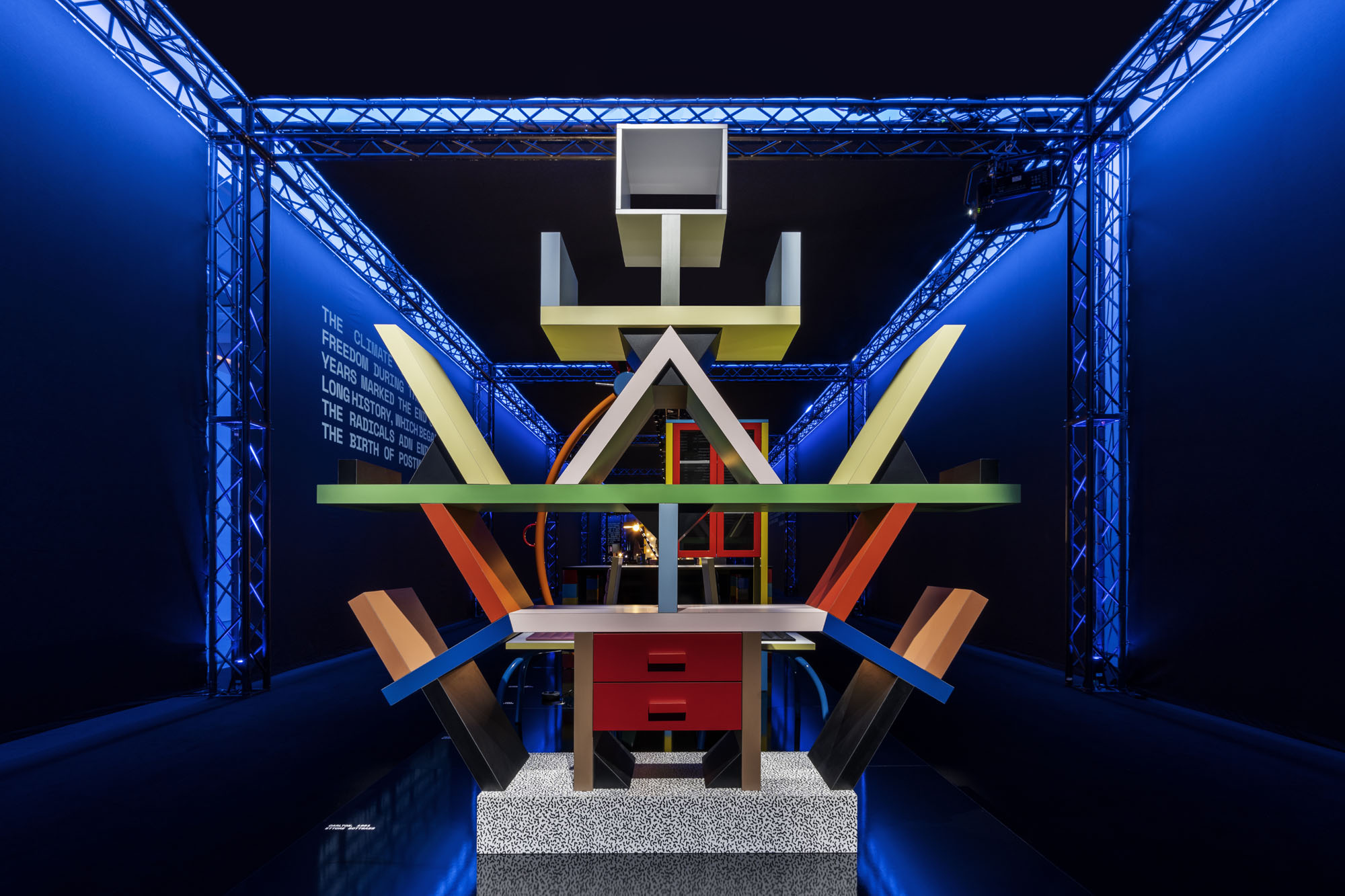 Ausstellung Memphis Again in der Mailänder Triennale