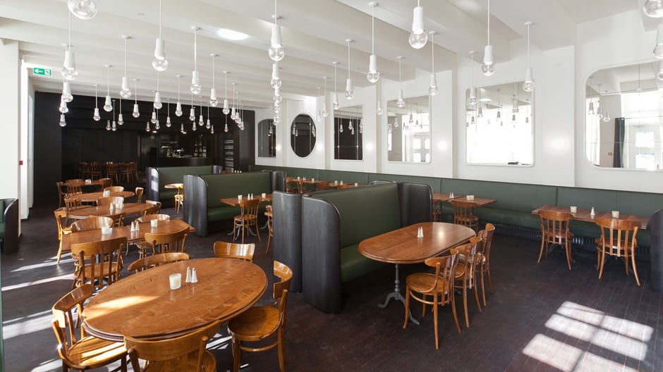Stuhlfamilien von Horgenglarus für Restaurant, Bar und Café