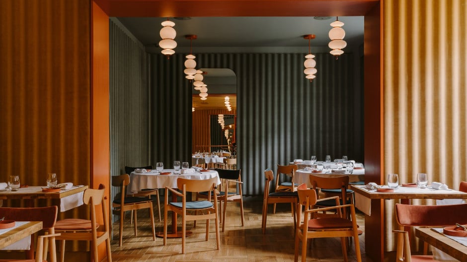 Nicht nur in der Mode, auch im Interiordesign halten Farben und Muster Einzug