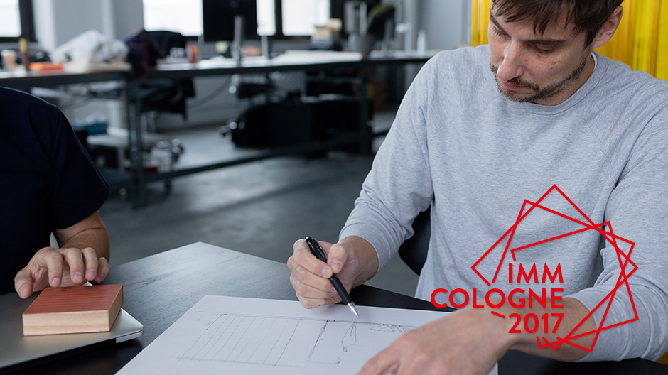 Leben in Bedürfniszonen: Zur Kölner Einrichtungsmesse erzeugt Todd Bracher durchmischte Wohnbereiche.