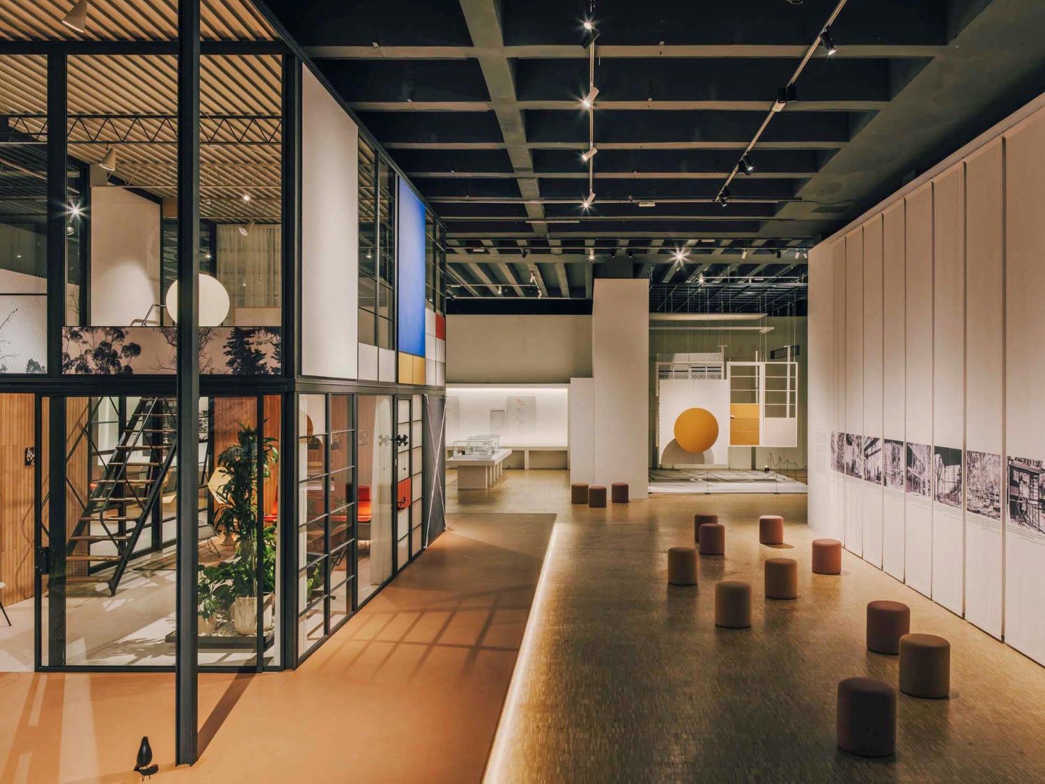 Drei Ausstellungen in Mailand zeigten, wie Archive zu neuen Produkten werden
