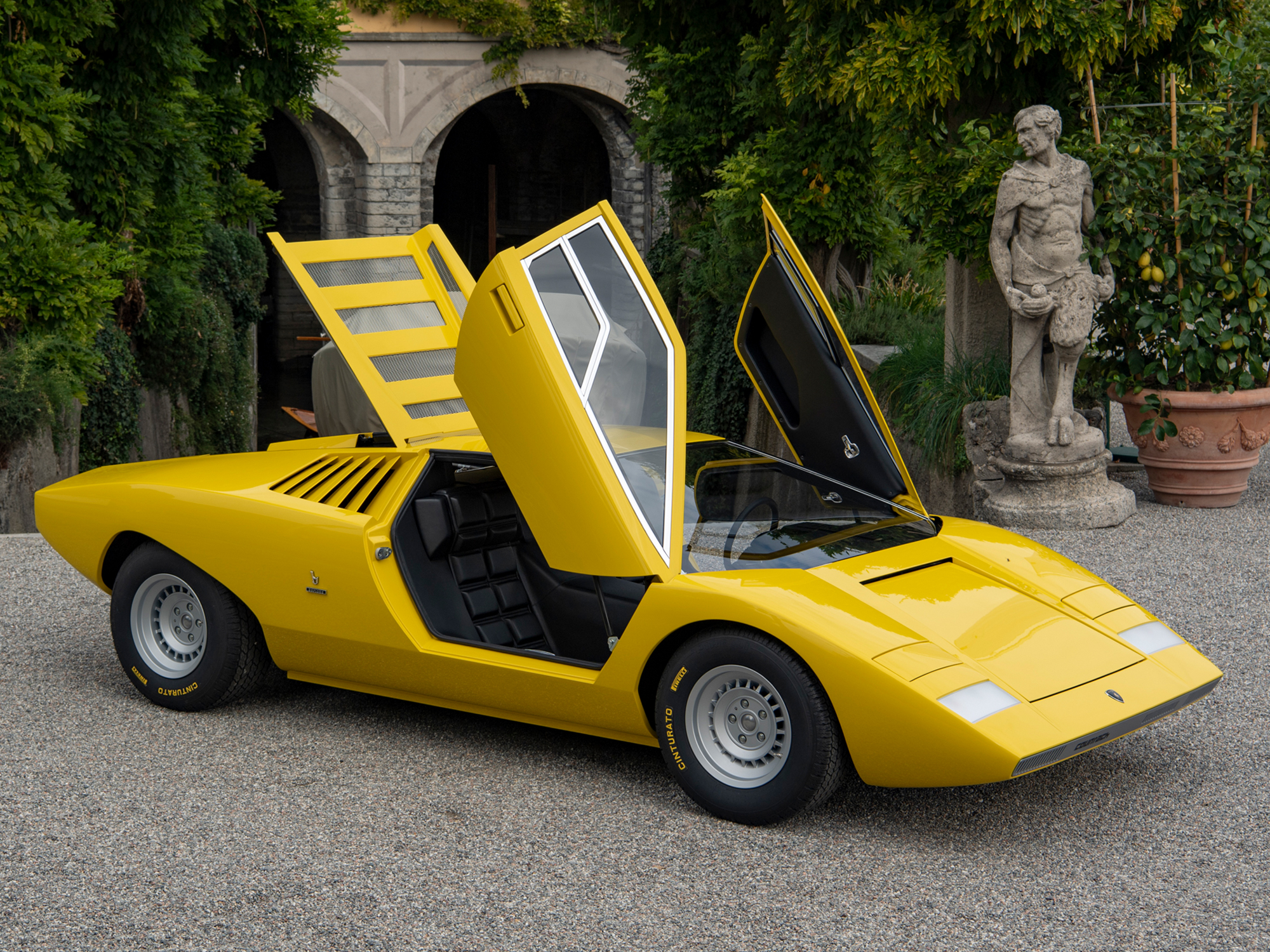 Der Concorso d’Eleganza rehabilitiert die Autos der Neunzigerjahre
