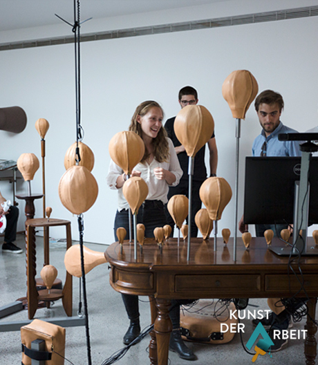 Konstruktiv behandelte Aggression: Die Ausstellung Worker’s Delight in der Galerie des Vitra Design Museums in Weil am Rhein.