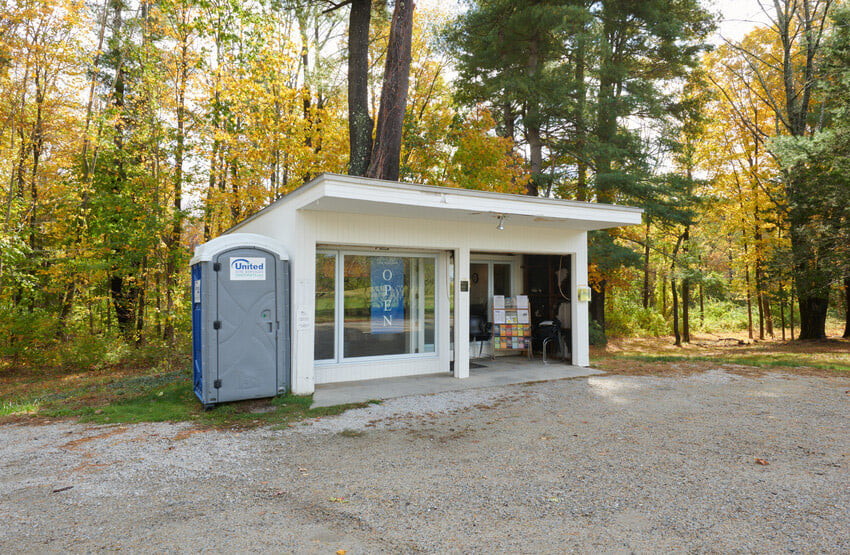 Internationaler Wettbewerb für das WC und Besucherzentrum des Gropius House in New England