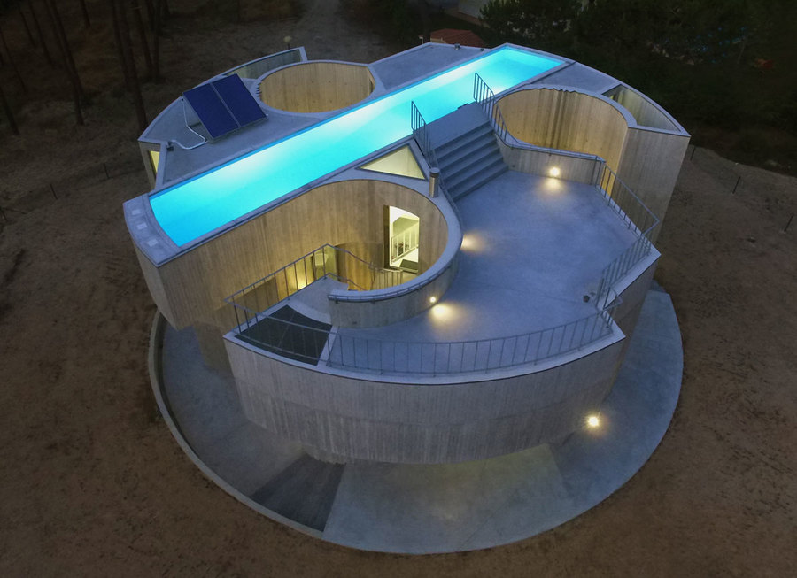Betonbau von Double(o) Studio