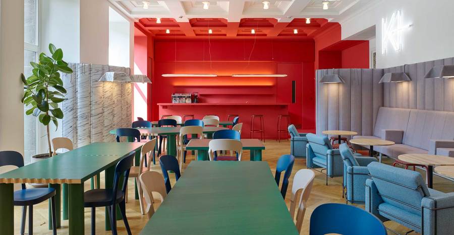 Multifunktionales Café im Krefelder Kaiser Wilhelm Museum von Robert Stadler